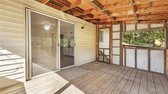 1 Sunset Lane, St Peters, MO 63376