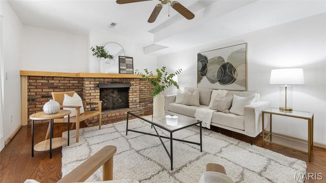 1 Sunset Lane, St Peters, MO 63376