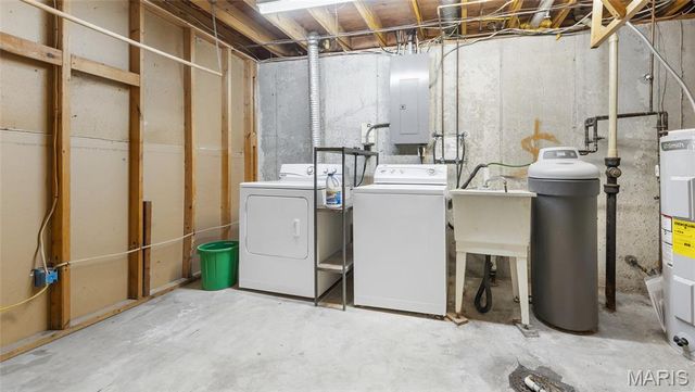 1 Sunset Lane, St Peters, MO 63376