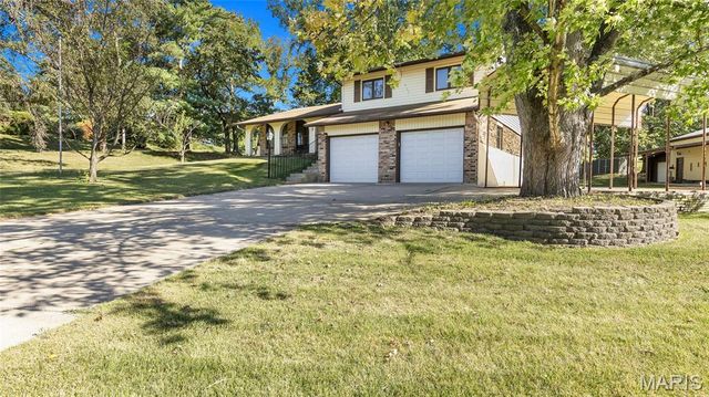 1 Sunset Lane, St Peters, MO 63376