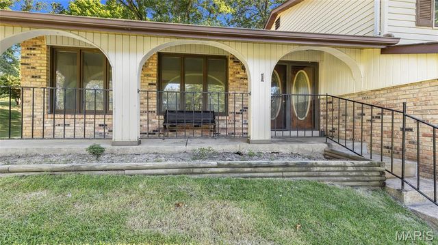 1 Sunset Lane, St Peters, MO 63376