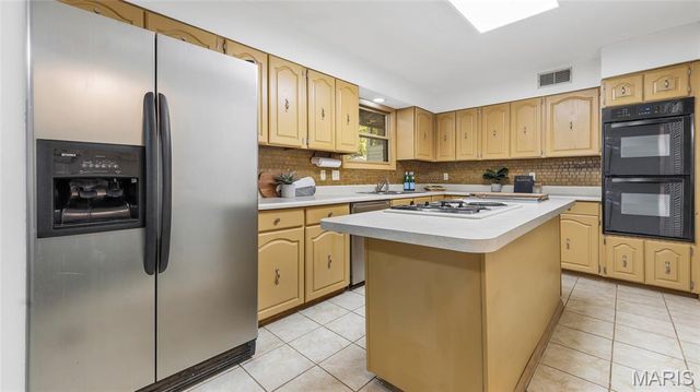 1 Sunset Lane, St Peters, MO 63376
