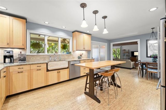 2125 Double Creek Lane, Alpharetta, GA 30004