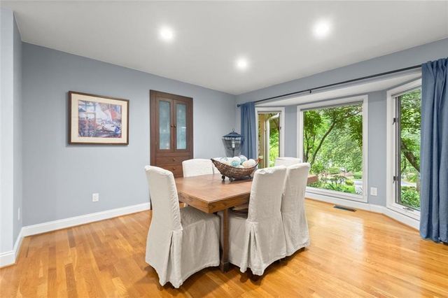 2125 Double Creek Lane, Alpharetta, GA 30004