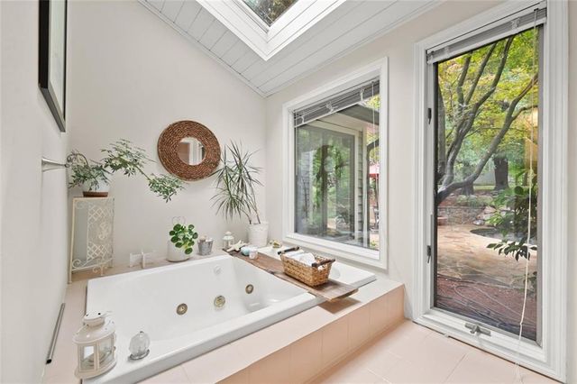 2125 Double Creek Lane, Alpharetta, GA 30004