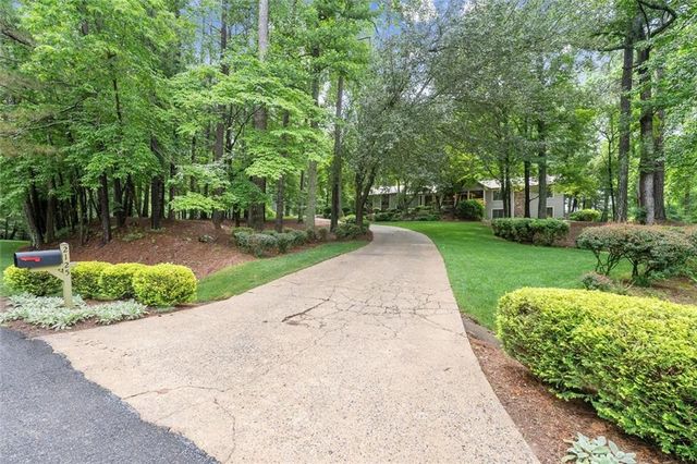 2125 Double Creek Lane, Alpharetta, GA 30004