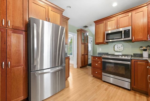 144 Alder St, Waltham, MA 02453