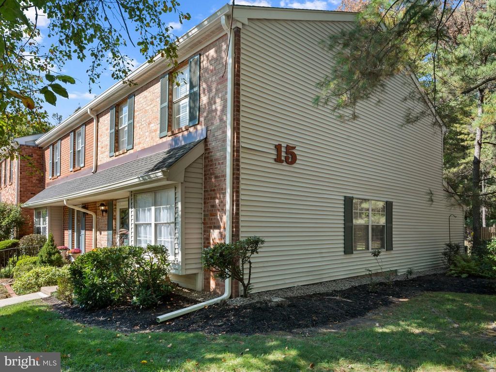 11 VIBURNUM CT, TRENTON, NJ 08648 — photo 2