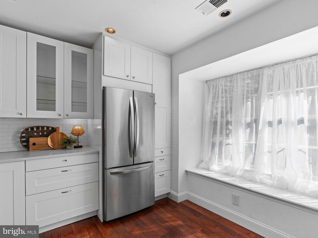 11 VIBURNUM CT, TRENTON, NJ 08648 — photo 4