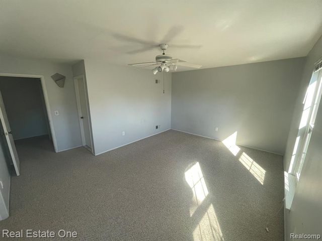 30975 Pointe Of Woods Drive 4, Farmington Hills, MI 48334