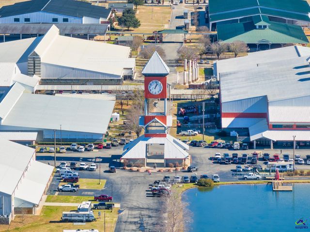 118 Bramblewood Way, Perry, GA 31069