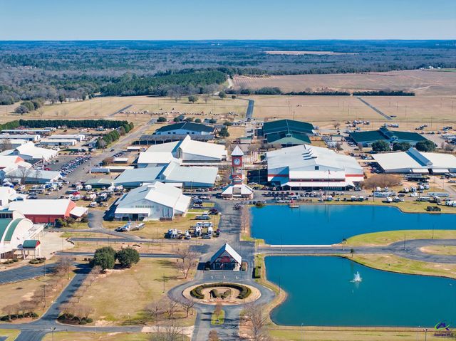 118 Bramblewood Way, Perry, GA 31069