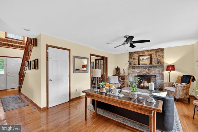 410 BOUGHER HILL RD, Easton, PA 18042