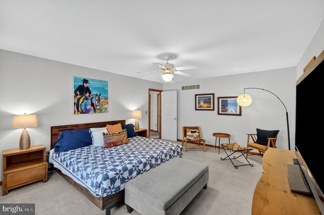 410 BOUGHER HILL RD, Easton, PA 18042