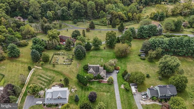 410 BOUGHER HILL RD, Easton, PA 18042
