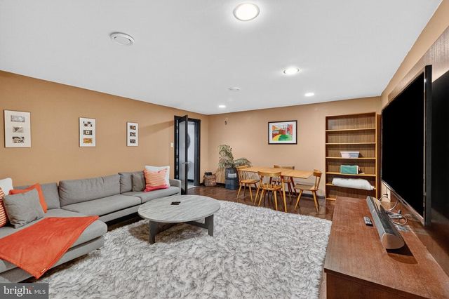 410 BOUGHER HILL RD, Easton, PA 18042
