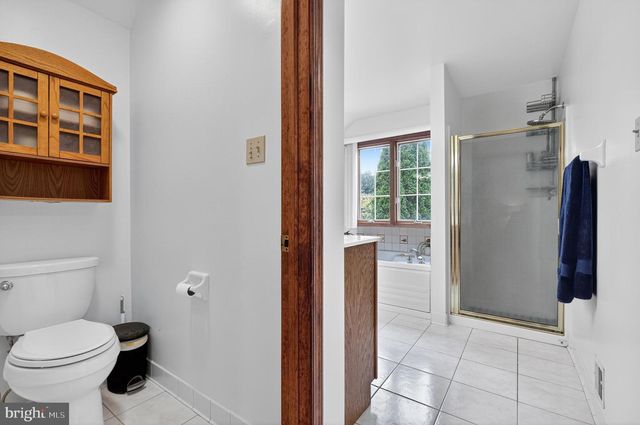 410 BOUGHER HILL RD, Easton, PA 18042