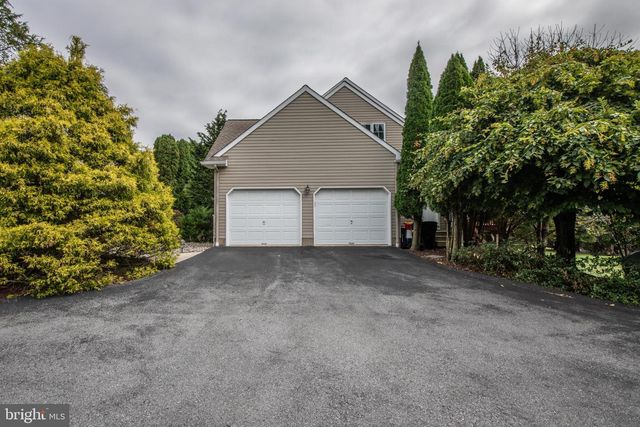 410 BOUGHER HILL RD, Easton, PA 18042