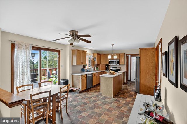 410 BOUGHER HILL RD, Easton, PA 18042