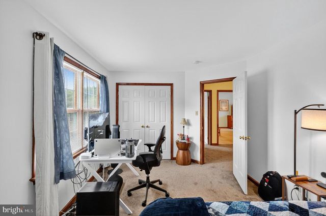 410 BOUGHER HILL RD, Easton, PA 18042