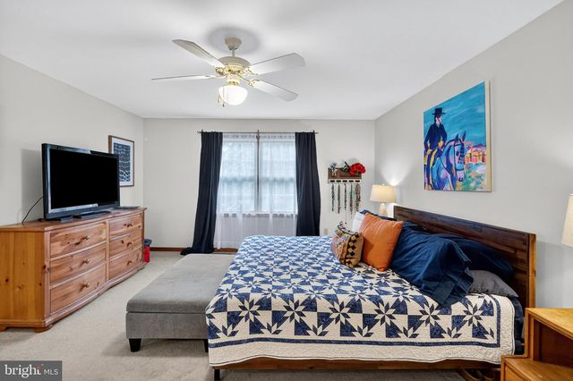 410 BOUGHER HILL RD, Easton, PA 18042