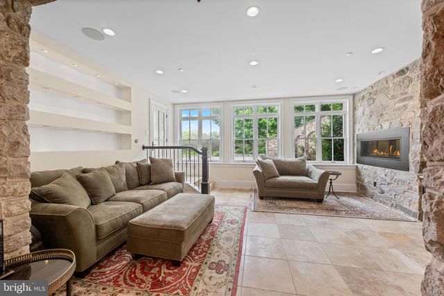 3345 HOLICONG, Doylestown, PA 18902
