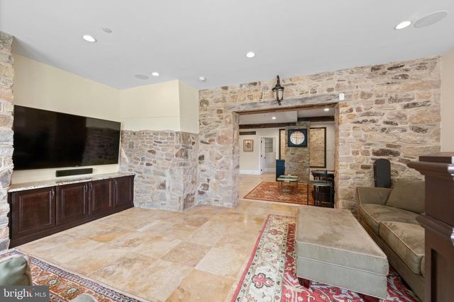 3345 HOLICONG, Doylestown, PA 18902