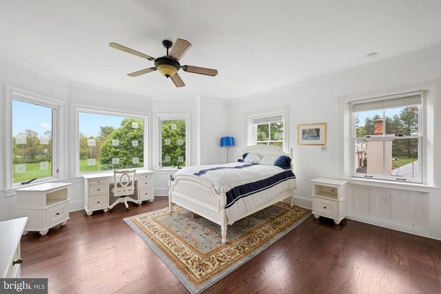 3345 HOLICONG, Doylestown, PA 18902