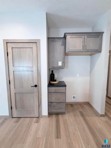 1002 S 6th Ave Avenue, Rock Rapids, IA 51246