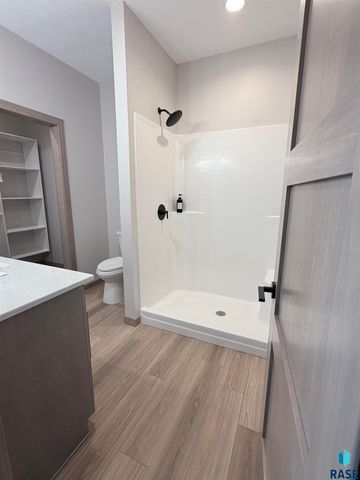 1002 S 6th Ave Avenue, Rock Rapids, IA 51246