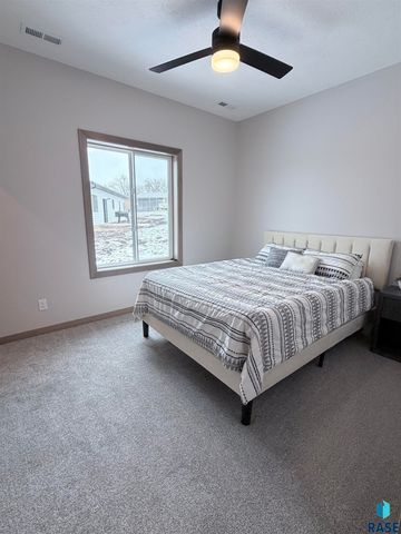 1002 S 6th Ave Avenue, Rock Rapids, IA 51246