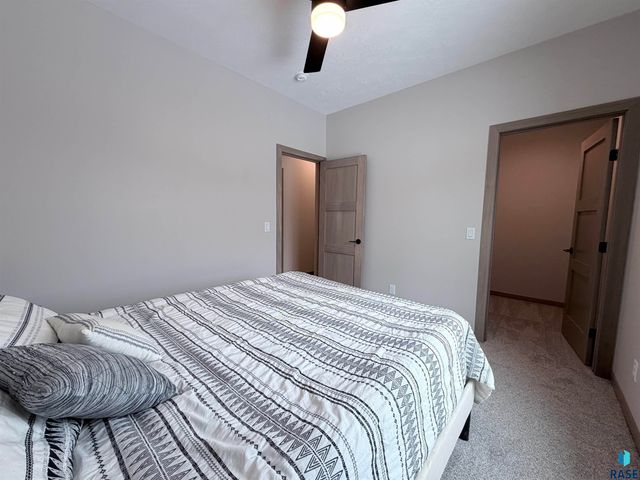 1002 S 6th Ave Avenue, Rock Rapids, IA 51246