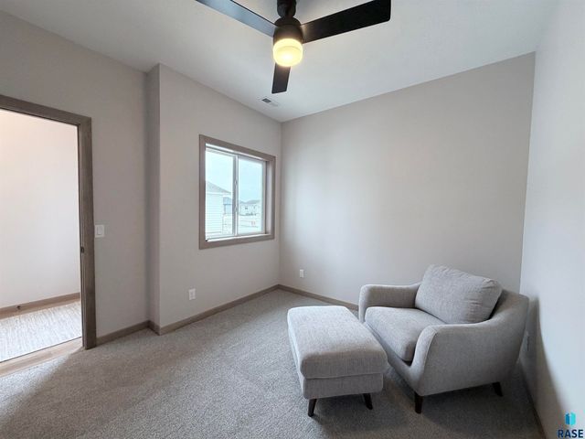 1002 S 6th Ave Avenue, Rock Rapids, IA 51246