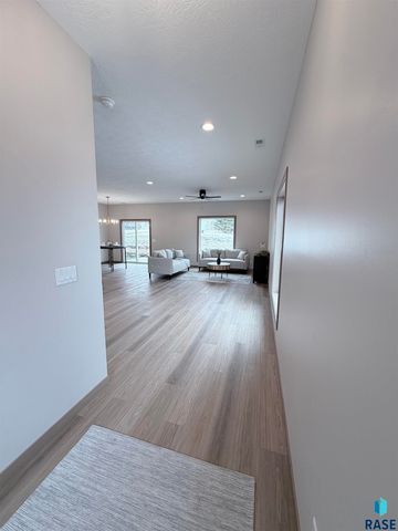 1002 S 6th Ave Avenue, Rock Rapids, IA 51246