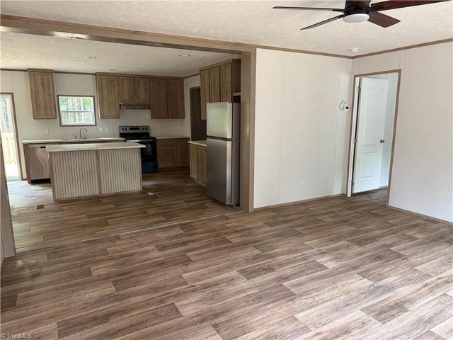 330 Briar Creek Estates, Thomasville, NC 27360