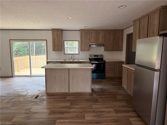 330 Briar Creek Estates, Thomasville, NC 27360