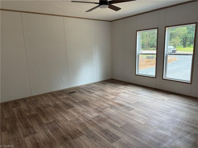 330 Briar Creek Estates, Thomasville, NC 27360