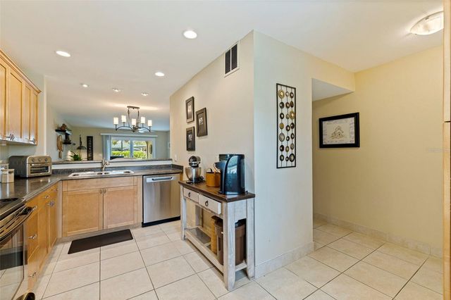 405 CORDOVA GREEN, Seminole, FL 33777