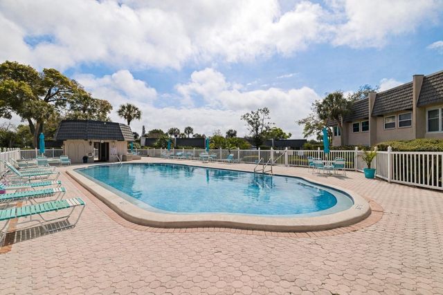 405 CORDOVA GREEN, Seminole, FL 33777