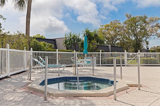 405 CORDOVA GREEN, Seminole, FL 33777