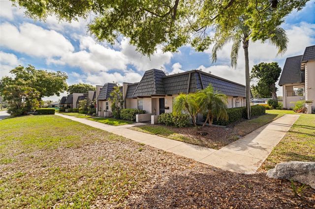 405 CORDOVA GREEN, Seminole, FL 33777