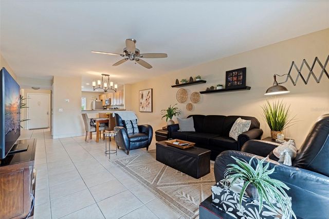 405 CORDOVA GREEN, Seminole, FL 33777