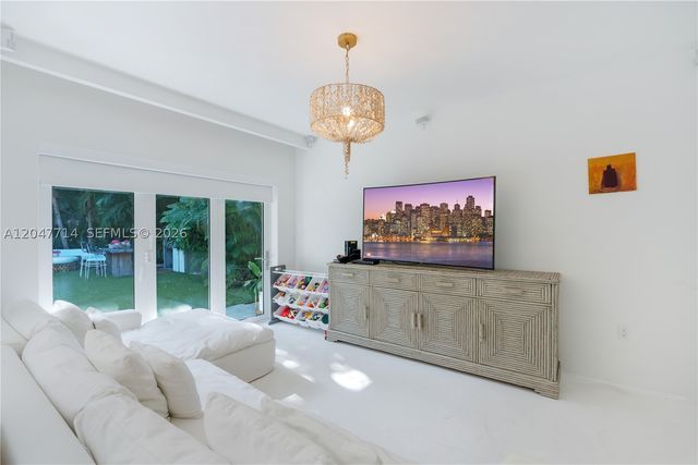 330 Gulf Rd, Key Biscayne, FL 33149