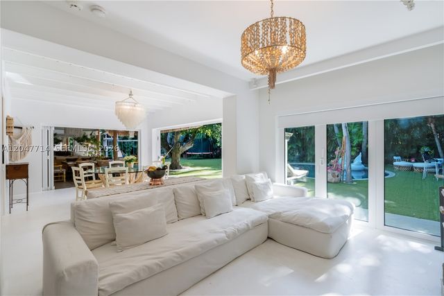 330 Gulf Rd, Key Biscayne, FL 33149