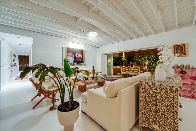 330 Gulf Rd, Key Biscayne, FL 33149
