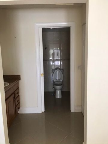 1534 Royal Forest Court, West Palm Beach, FL 33406