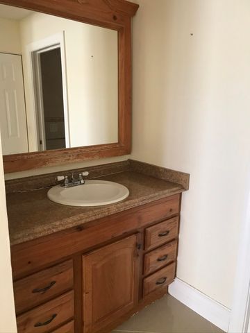 1534 Royal Forest Court, West Palm Beach, FL 33406