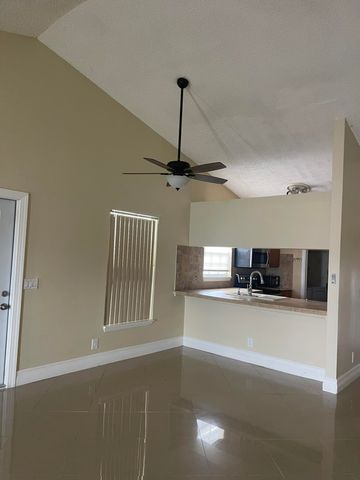 1534 Royal Forest Court, West Palm Beach, FL 33406