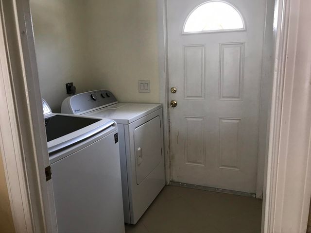 1534 Royal Forest Court, West Palm Beach, FL 33406