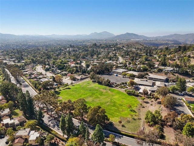 615 Camino Verde, Thousand Oaks, CA 91360